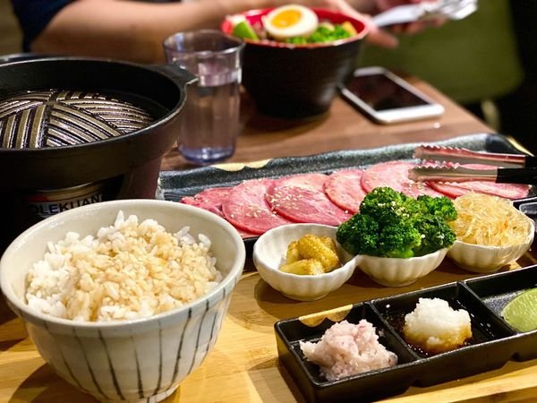 初牛 平價燒肉丼飯專賣店 內湖江南街美食 江南街必吃  內科必吃 附菜單
