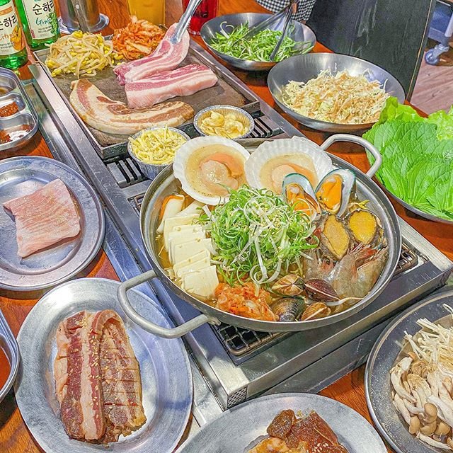 日本人開的韓式燒肉店！就在精明商圈而已，平日生意也很好～