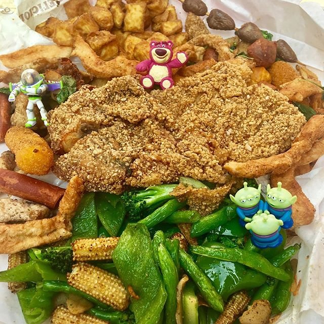 今天要介紹鹹酥雞店！熊掌香雞排～名字超可愛der🐻