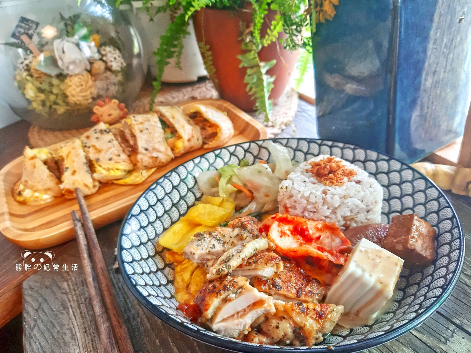 【台中北區】蔬服蛋餅，蛋餅香氣酥香迷人，餡料紮實飽滿，口感層次豐富，平價消費內容實在，令人回味再三