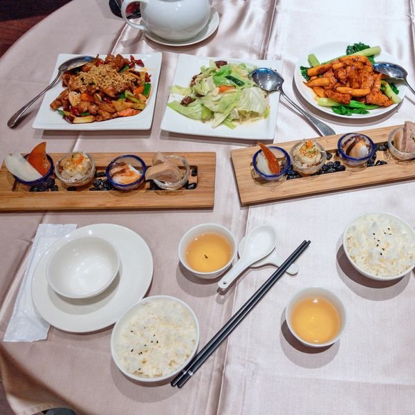 聚餐首選台菜特色水果料理，桌菜多人分享餐，好吃又超有飽足感 | 【台北中山區-松江南京站】滿穗手路台菜水果料理