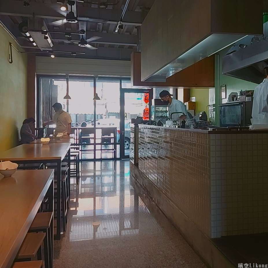 【台南美食】零負評美食!法式主廚的台式麵食～爽口酸甜手撕烤雞醋拌麵｜ 吃麵吧Jai Mi Ba