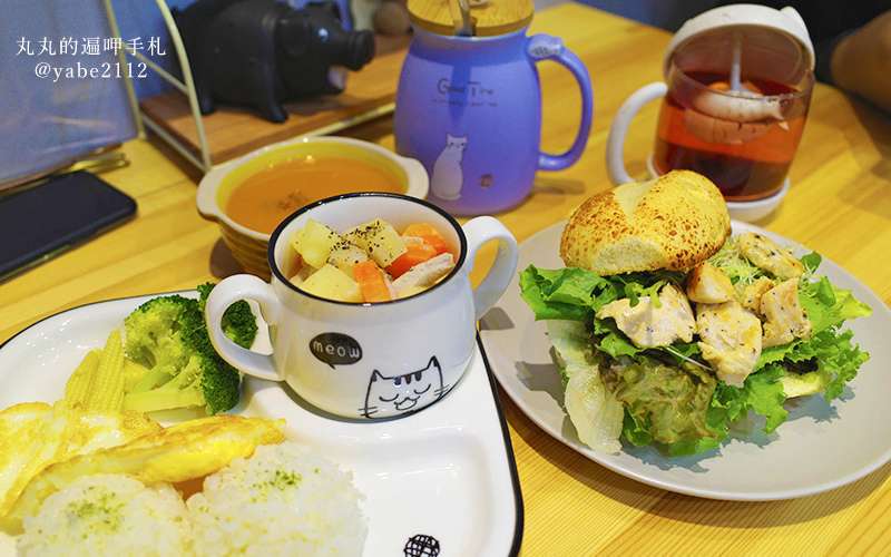 南港區咖啡廳推薦。幸福肥計劃咖啡店。貓奴必訪手作早午餐、手作甜點。不限時南港展覽館貓咪咖啡廳好療癒(菜單Menu價格)