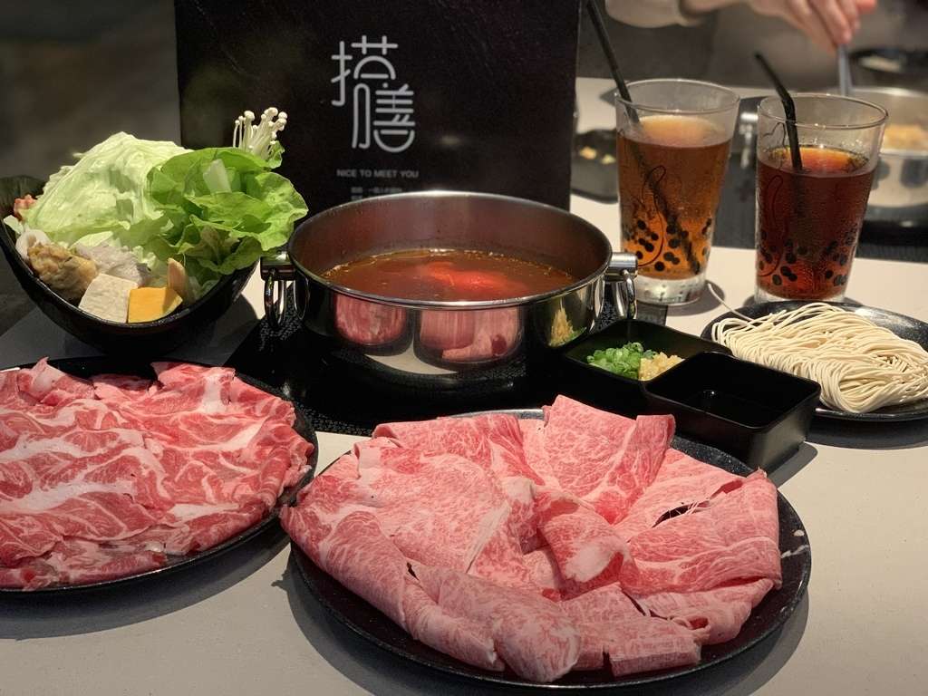 桃園食記 搭膳dashan個人鍋物 時尚夜店風鍋物 桃園和牛火鍋分享 Foody 吃貨