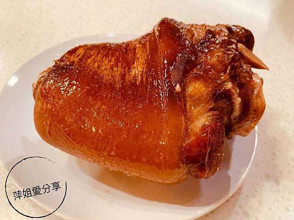 『開箱試吃！』豬腳控必吃！永力旺 -這台灣味的德國豬腳！