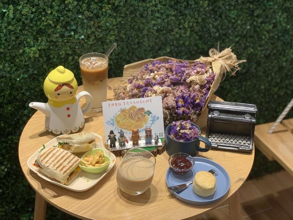 [ 台北食記 ] 綠野仙蹤Wonderland Cafe 雙連赤峰店 ｜隱藏在項弄裡的咖啡館｜台北水滴鬆餅推薦