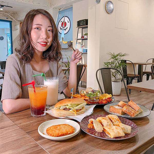 超夯千層蛋餅必點！選擇多樣化的平價早午餐 | 【台北中山區-松江南京站】歐浮找餐松江店