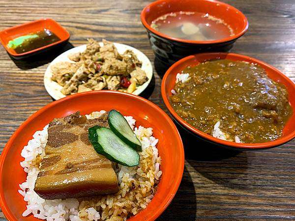 #台式 #舊市議會食圈 #成功肉燥飯