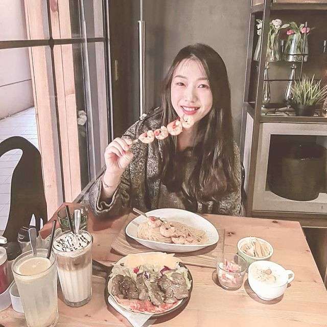 禾間糧倉（Middle Restro)