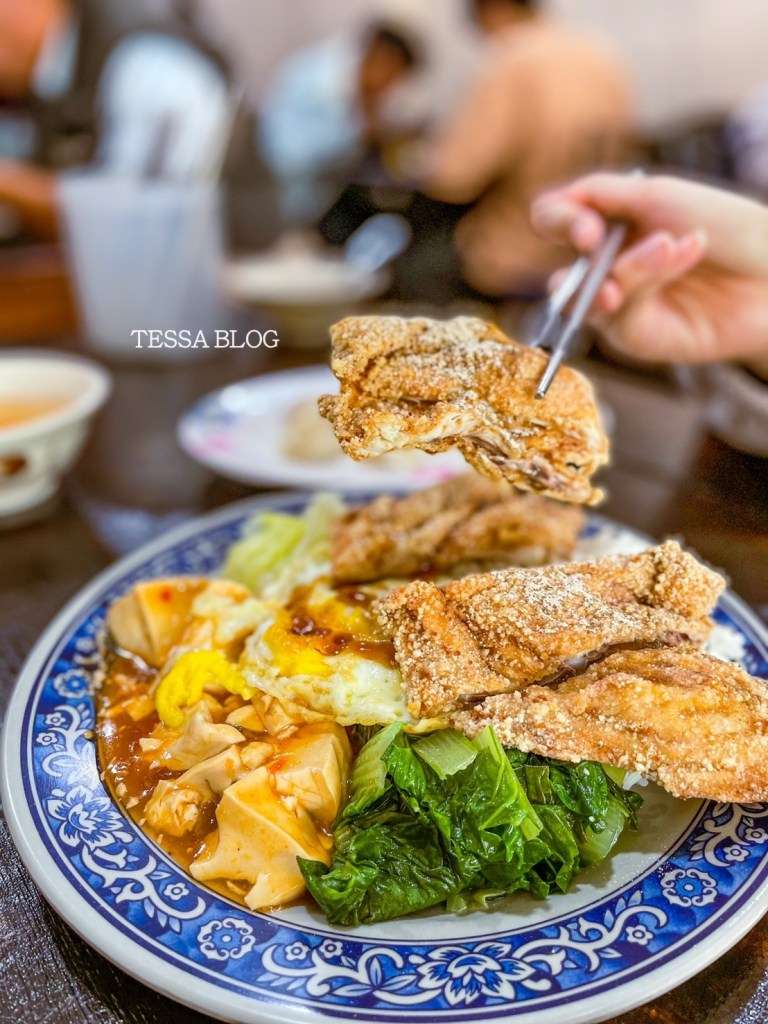 【台北景美】五花馬手工麵坊 | 超誇張超嫩流汁雞排 | 超親民百元有找 | 文山區美食 | 考試院推薦便當 | 直接從中午飽到晚上 | 附菜單