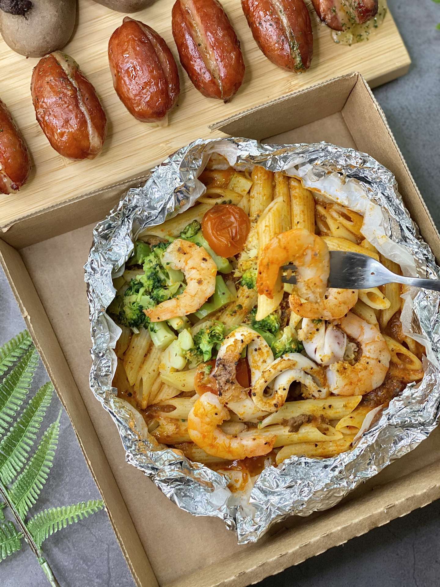 必勝客竟然有紙包筆管麵！